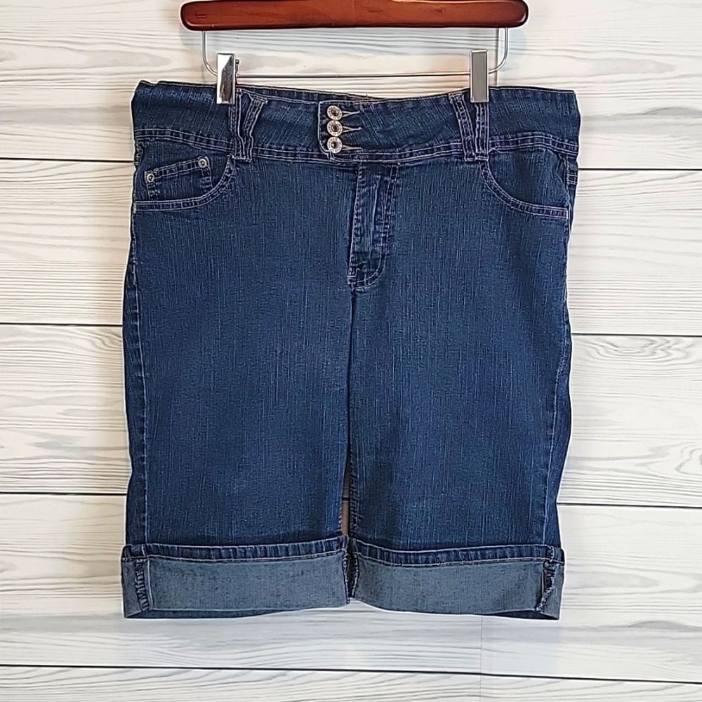 Angels Bermuda blue denim stretch jean shorts Women's Size 16